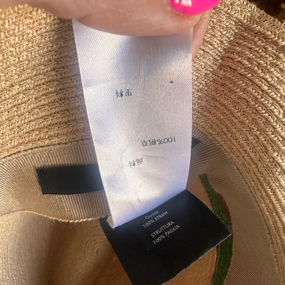 SOLD 🏆GUCCI Straw Bucket Hat with Iconic Red and Green Web Stripe Medium - Picture 6 of 8